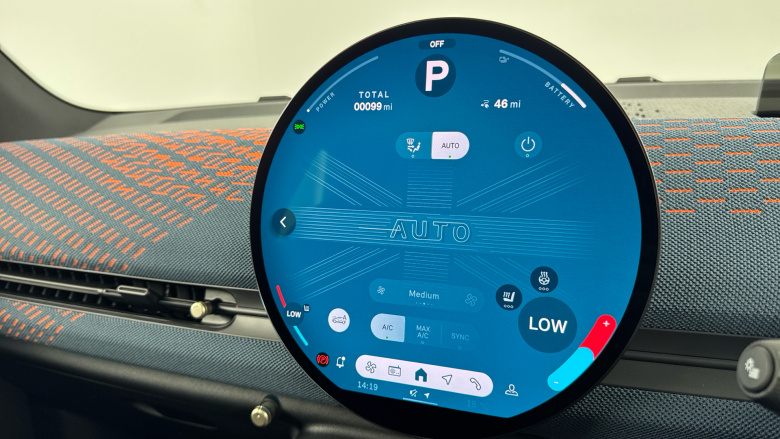 MINI Aceman 135kW E Classic 43kWh 5dr Auto Electric Hatchback